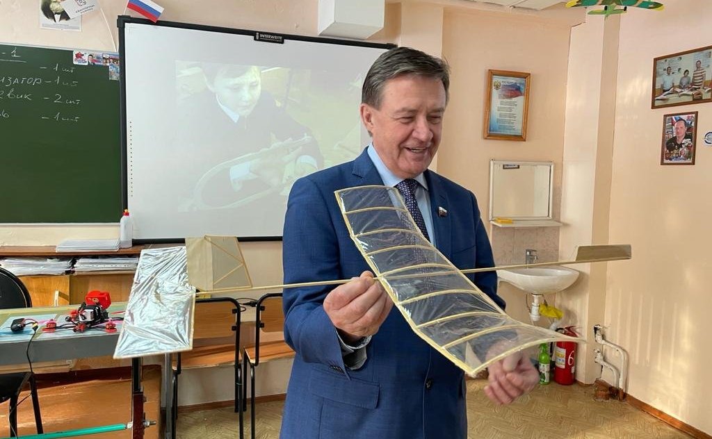 Сергей Рябухин посетил Авторский лицей в Ульяновске