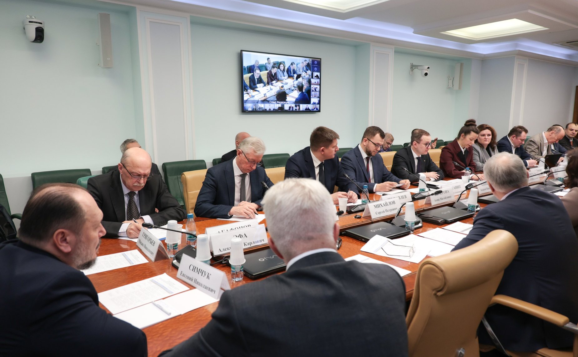 Круглый стол Комитета Совета Федерации по экономической политике «О приведении в нормативное состояние региональной и местной дорожной сети в рамках национального проекта «Инфраструктура для жизни»»