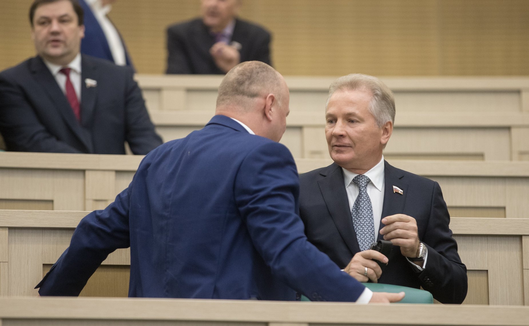 В. Пономарев