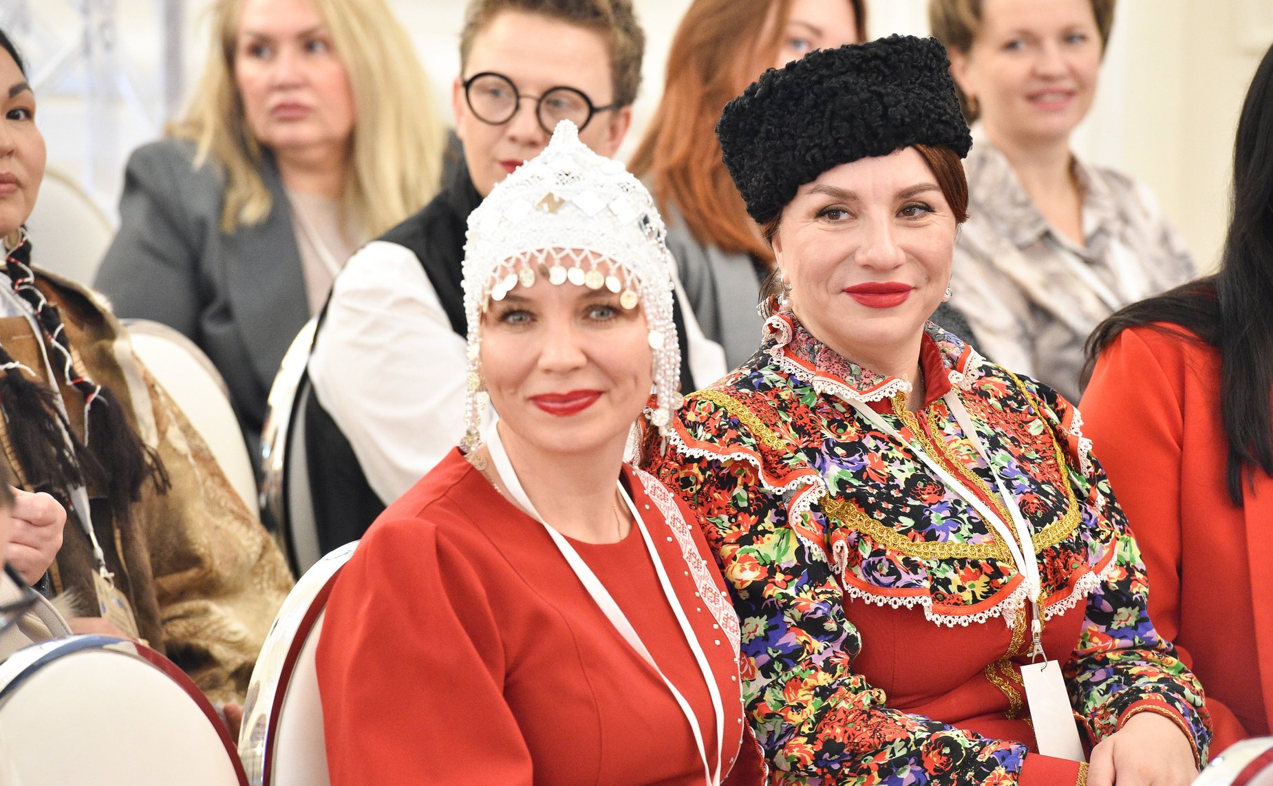 Пленарное заседание международного форума «Женщины за сохранение традиций»