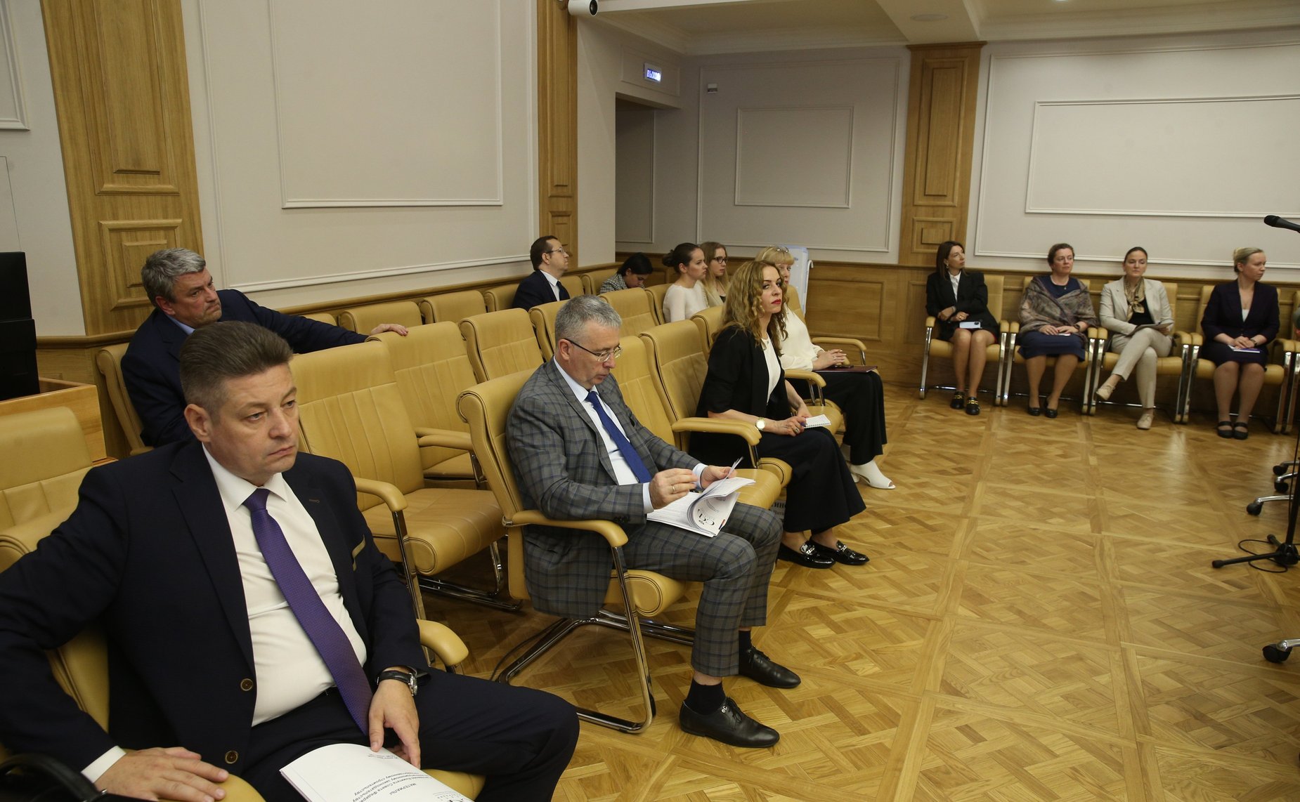 Внеочередное заседание Комитета СФ по конституционному законодательству и государственному строительству