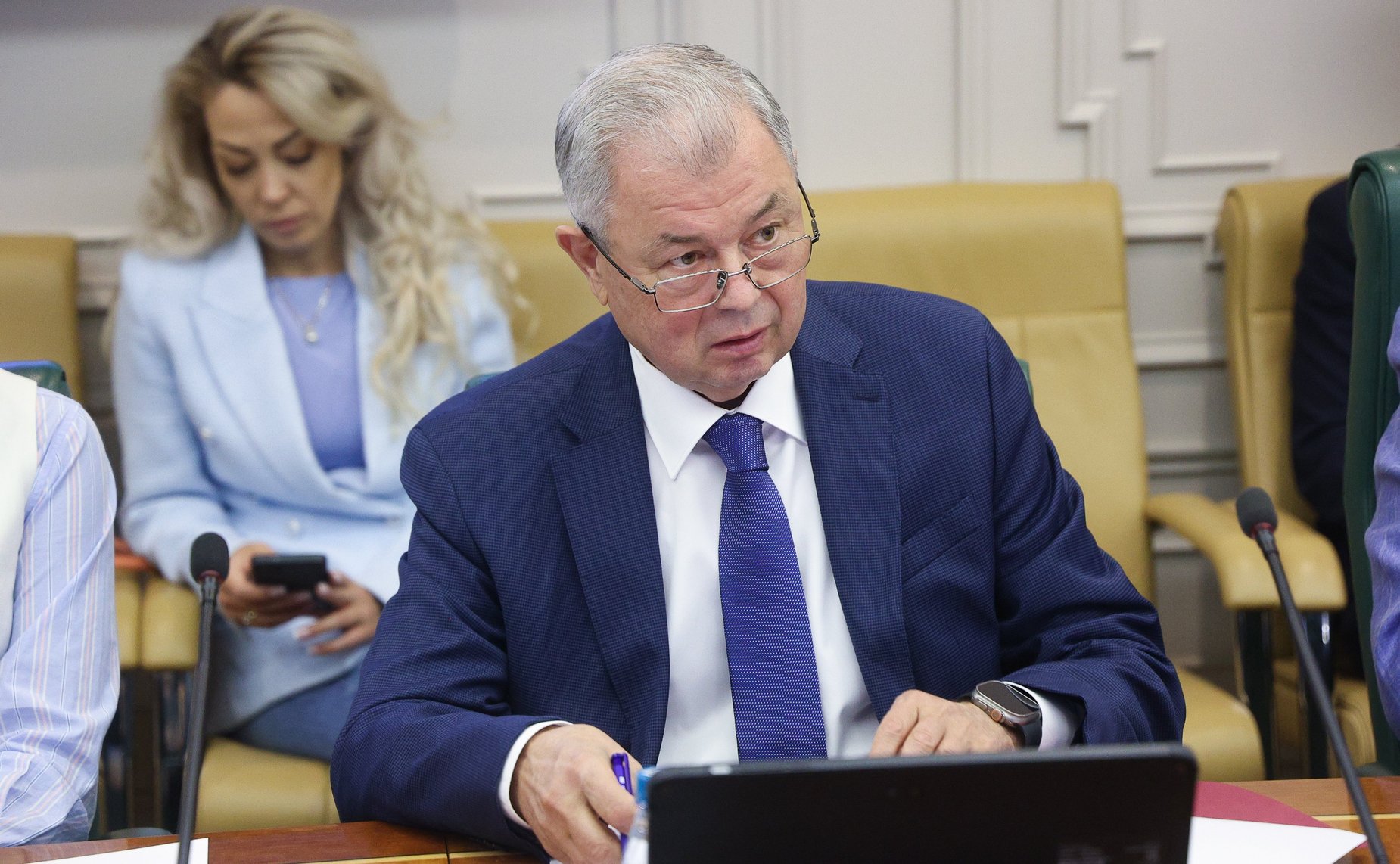 Анатолий Артамонов