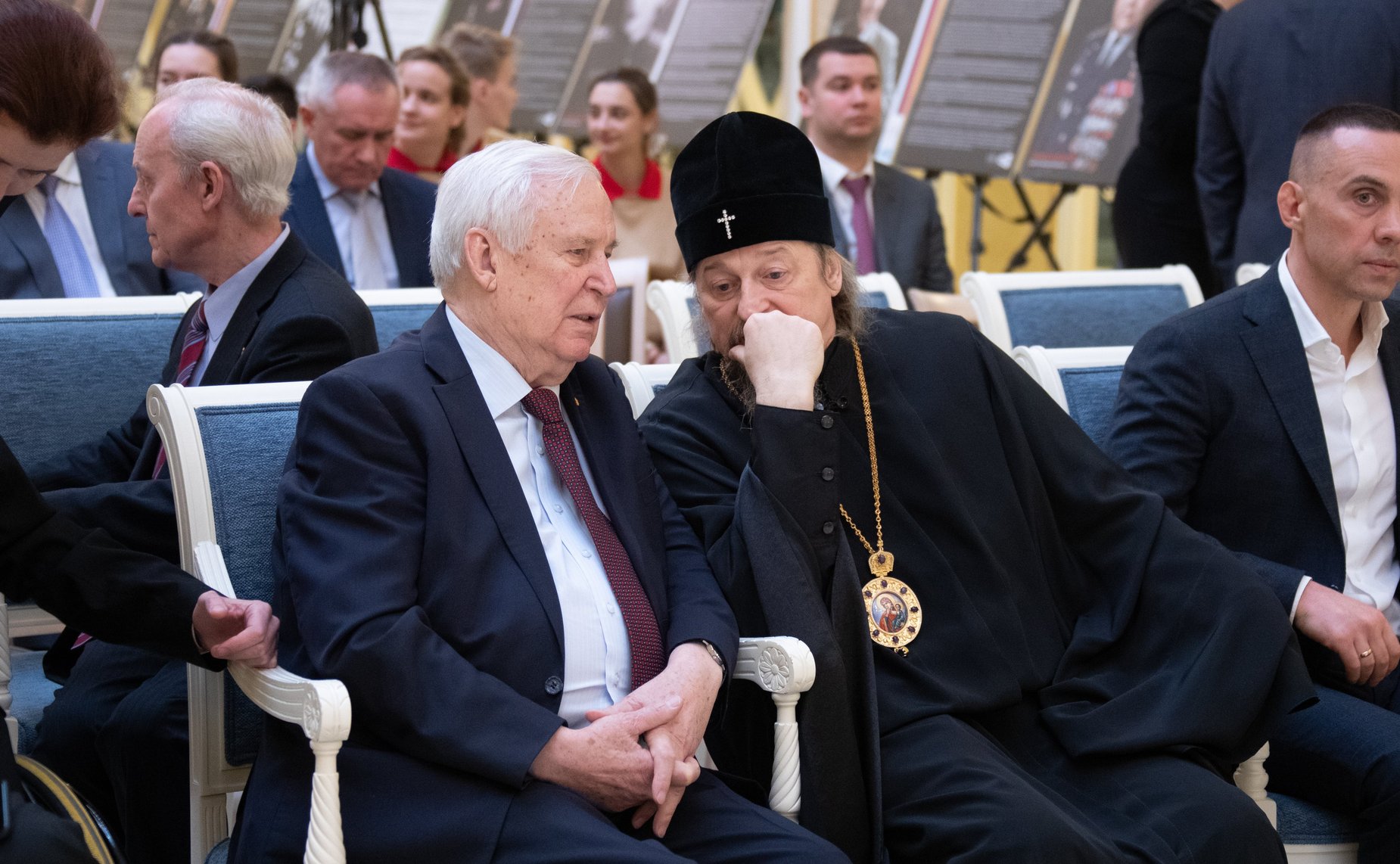 Открытие фотовыставки «Герои среди нас»