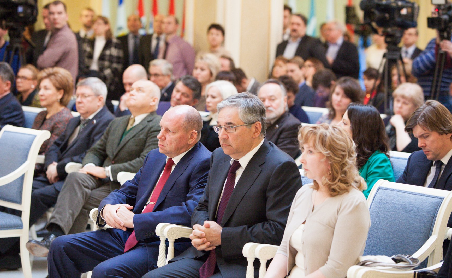 Церемония передачи наград родственникам погибших журналистов