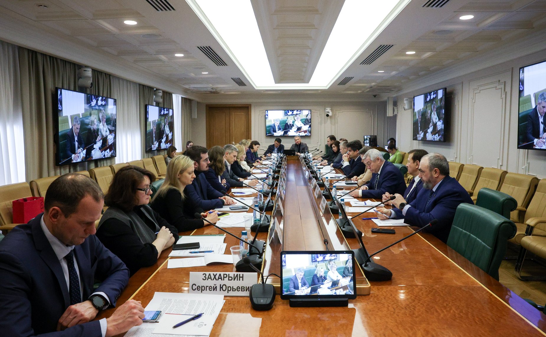 Совещание Комитета СФ по федеративному устройству, региональной политике, местному самоуправлению и делам Севера «О проблемах реализации законодательства Российской Федерации о долевом строительстве»