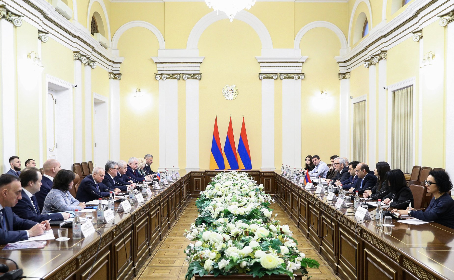 Встреча сопредседателей Межпарламентской комиссии по сотрудничеству Федерального Собрания Российской Федерации и Национального Собрания Республики Армения Юрия Воробьева и Акоба Аршакяна