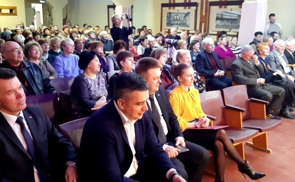 Ирина Кожанова приняла участие в мероприятии по случаю 96-летия Смоленского авиационного завода