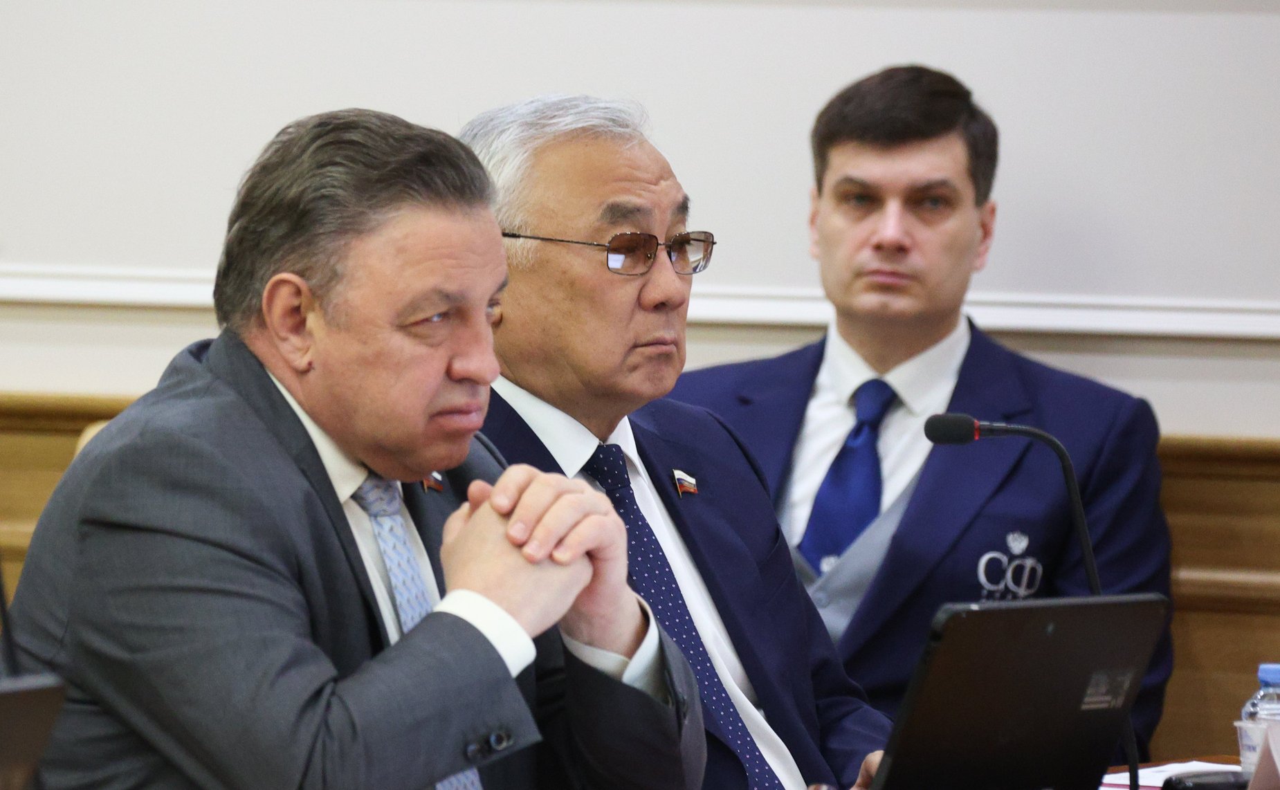 На заседании Комитета СФ по международным делам проведены консультации по предложенной Президентом РФ кандидатуре на должность Министра иностранных дел РФ