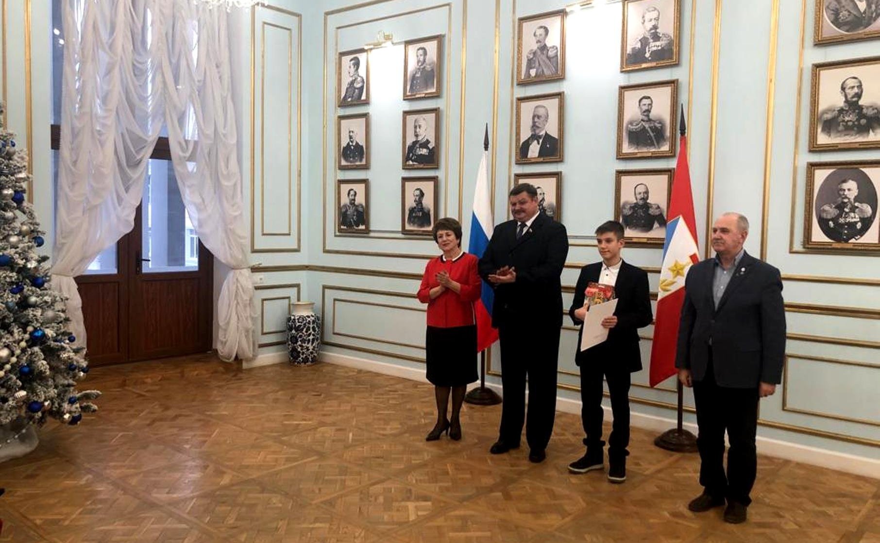 Екатерина Алтабаева и Сергей Колбин наградили победителей детского конкурса «Портрет твоего края»