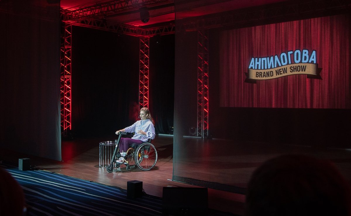 Маргарита Павлова и Дина Оюн приняли участие в социально-культурном проекте, направленном на поддержку девушек с ограниченными возможностями здоровья