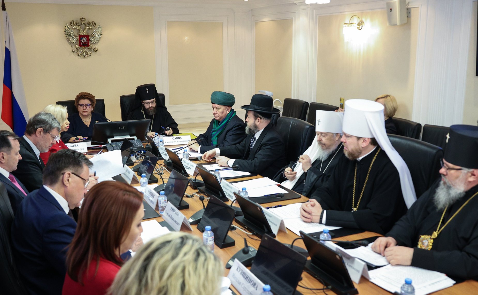 Круглый стол «Просветительство как механизм формирования духовно-нравственных оснований развития личности в современных условиях» (в рамках XII Рождественских парламентских встреч)