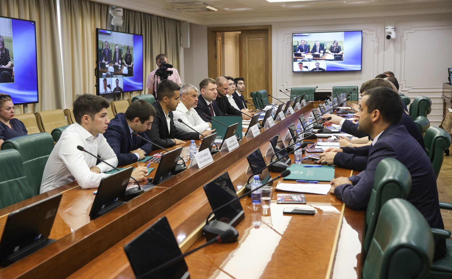 Встреча Палаты молодых законодателей при СФ с представителями общественных организаций