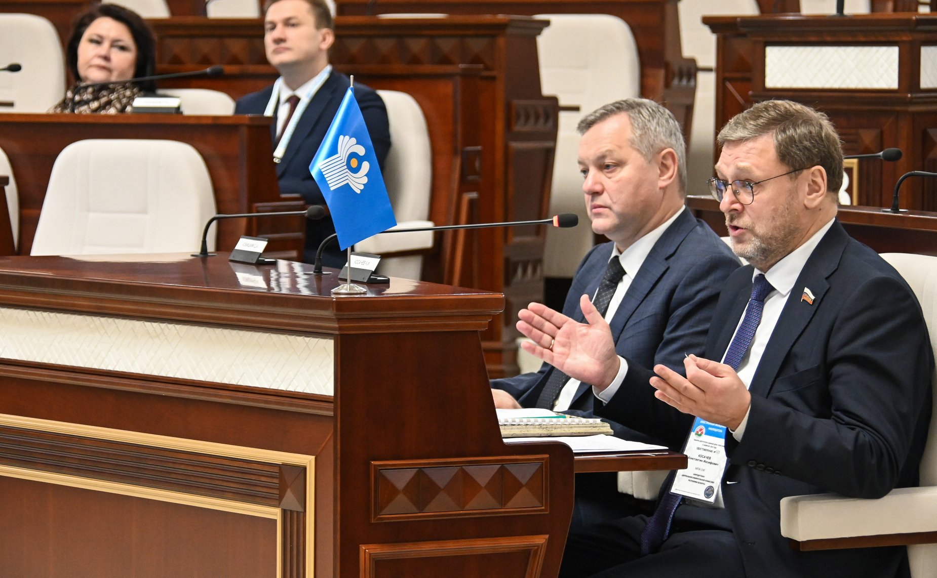 Российские законодатели в рамках визита провели встречу с Председателем Палаты представителей Национального собрания Республики Беларусь Владимиром Андрейченко