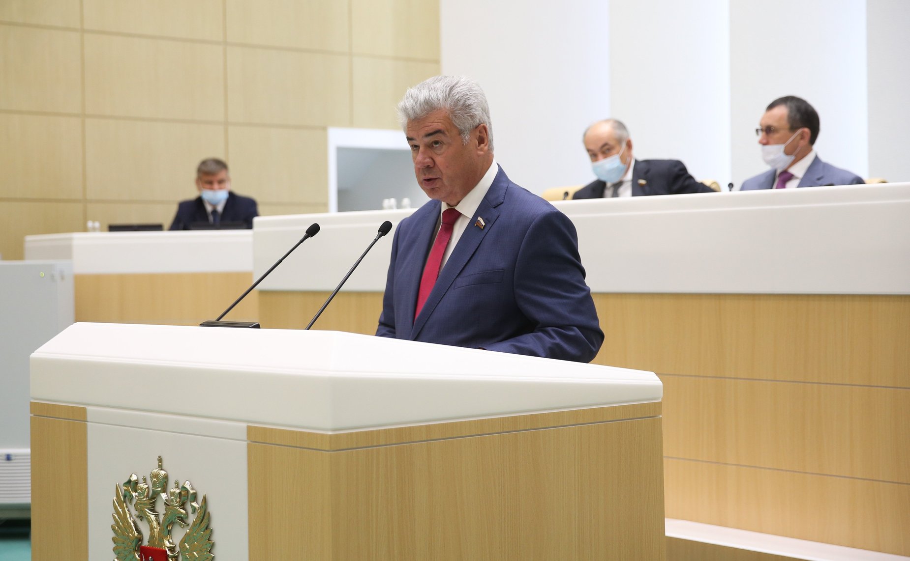 Виктор Бондарев