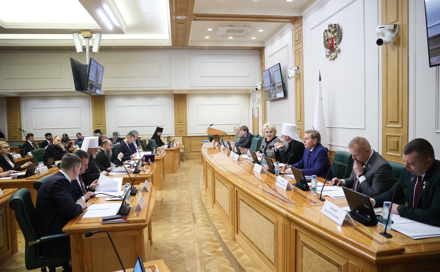 Круглый стол Комитета СФ по науке, образованию и культуре «Воспитание и просвещение как инструменты формирования личности в современном обществе» (в рамках XIV Рождественских парламентских встреч)