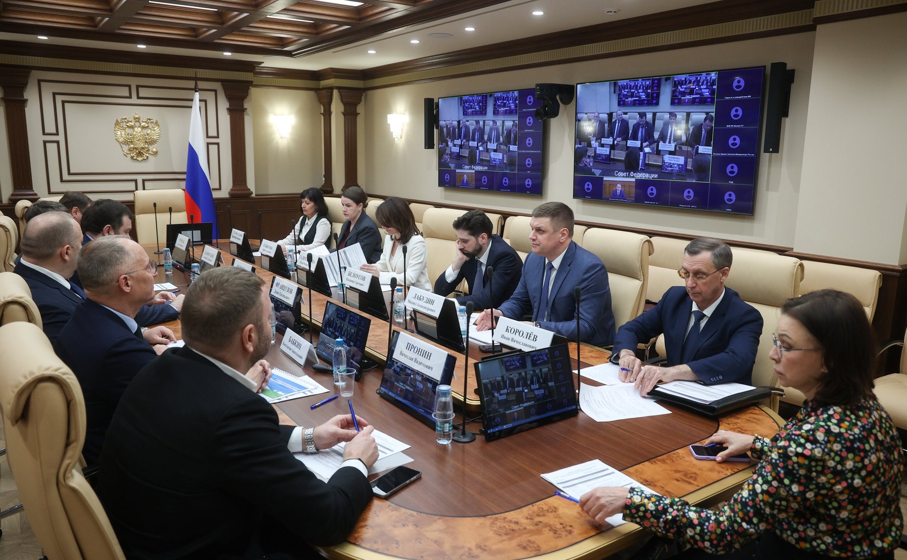 Совещание Комитета Совета Федерации по экономической политике «О мерах государственной поддержки предприятий машиностроения в условиях санкционного давления и падения производства»