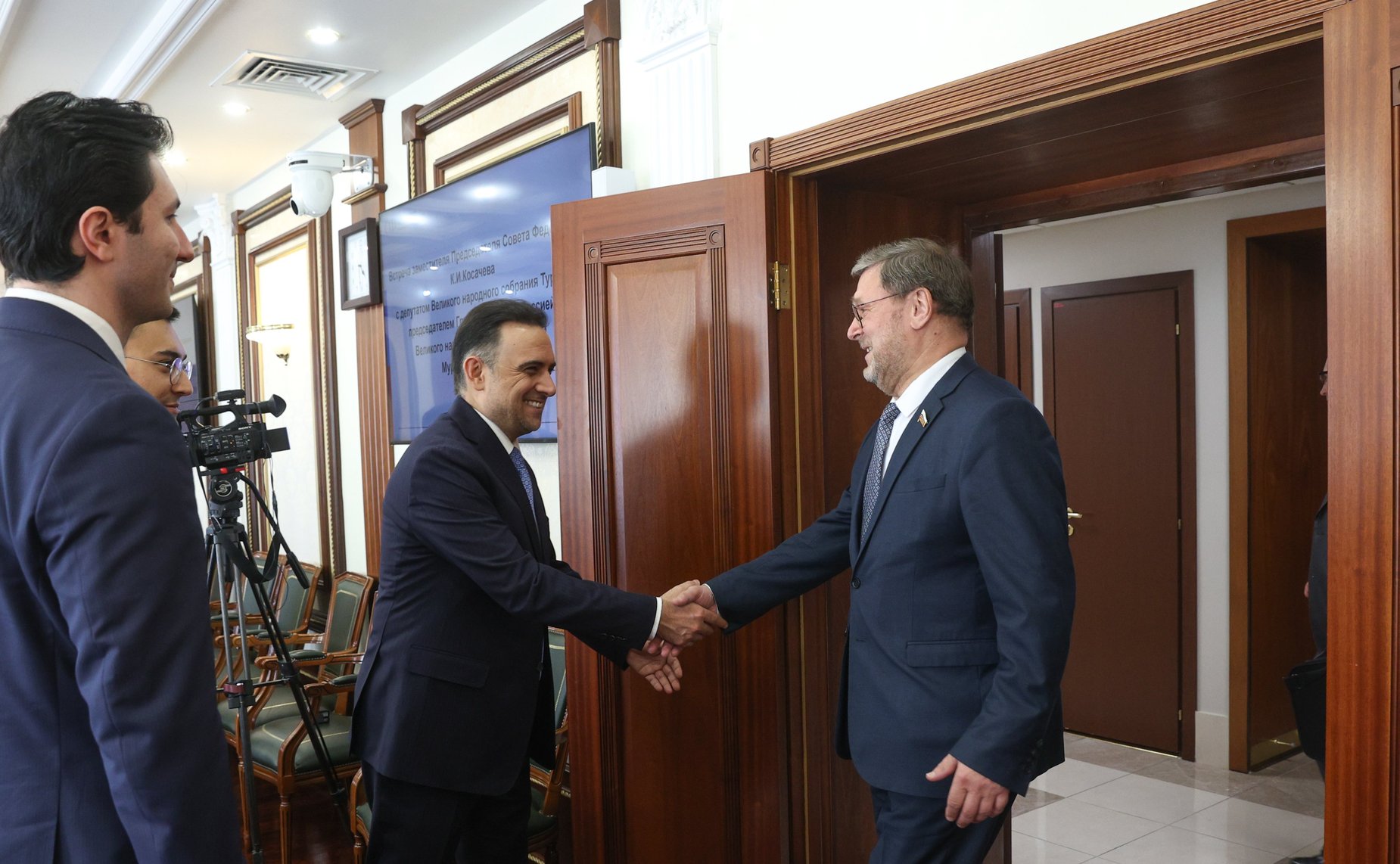 Встреча сенаторов РФ с депутатом Великого национального собрания Турции, председателем группы дружбы с Россией Великого национального собрания Турции Муратом Байбатуром