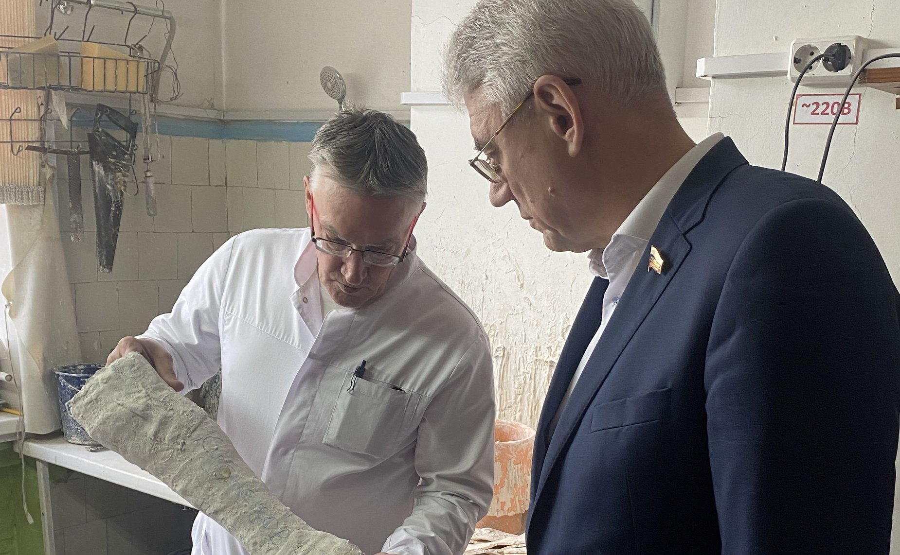 Виктор Калашников ознакомился с потенциалом предприятий Хабаровского края по выпуску протезных изделий для нуждающихся ветеранов СВО