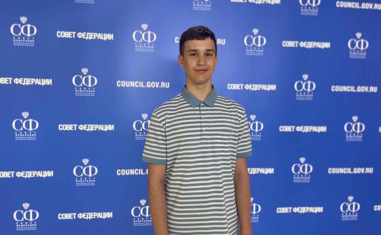 Оксана Хлякина встретилась с участником культурно-образовательного проекта «Поезд Памяти»