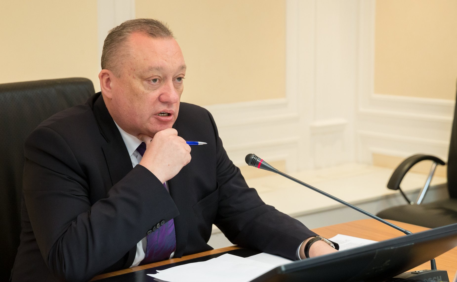 В. Тюльпанов