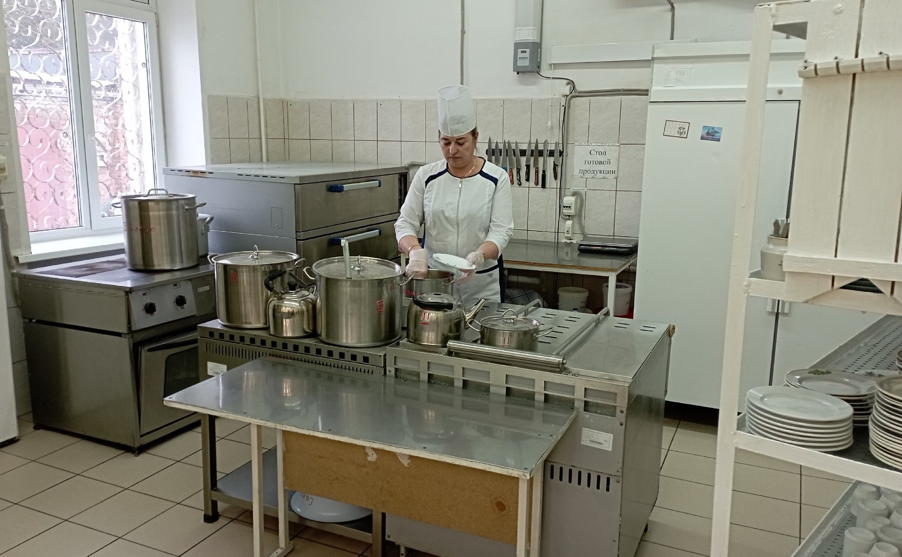 Елена Писарева в ходе рабочей поездки в регион провела мониторинг качества питания в школах