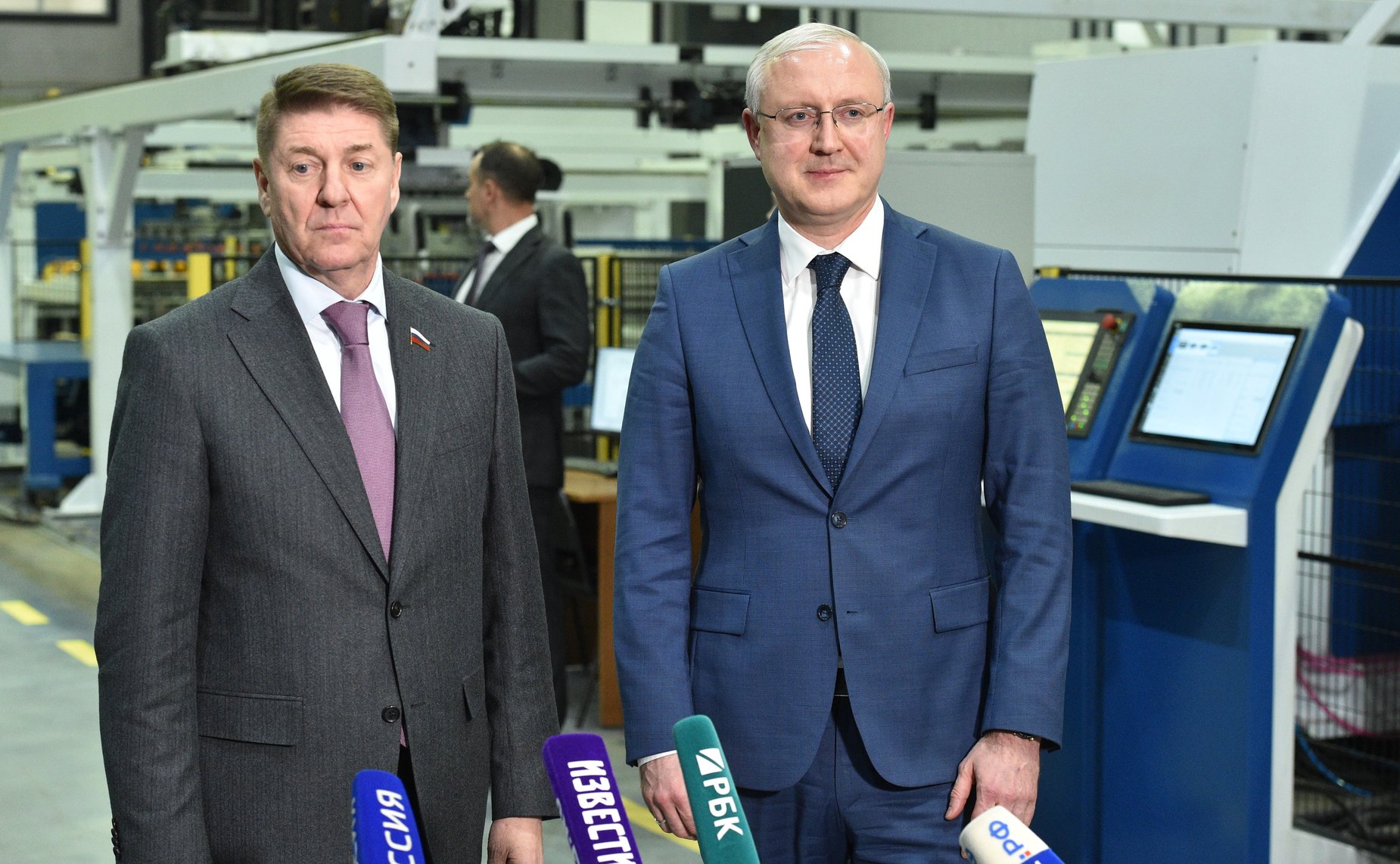 Сенаторы ознакомились с предприятием по производству лифтового оборудования акционерного общества «Щербинский лифтостроительный завод»