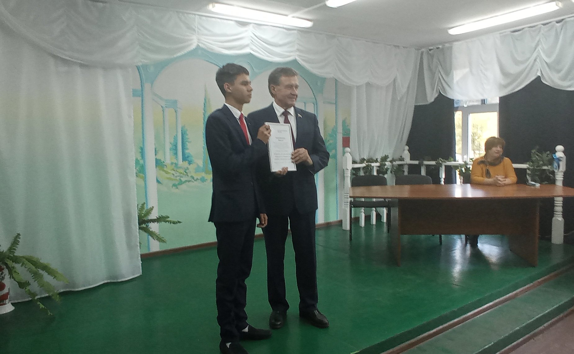 Сергей Рябухин в ходе поездки в регион встретился с победителями V Всероссийского детского конкурса «Портрет твоего края»