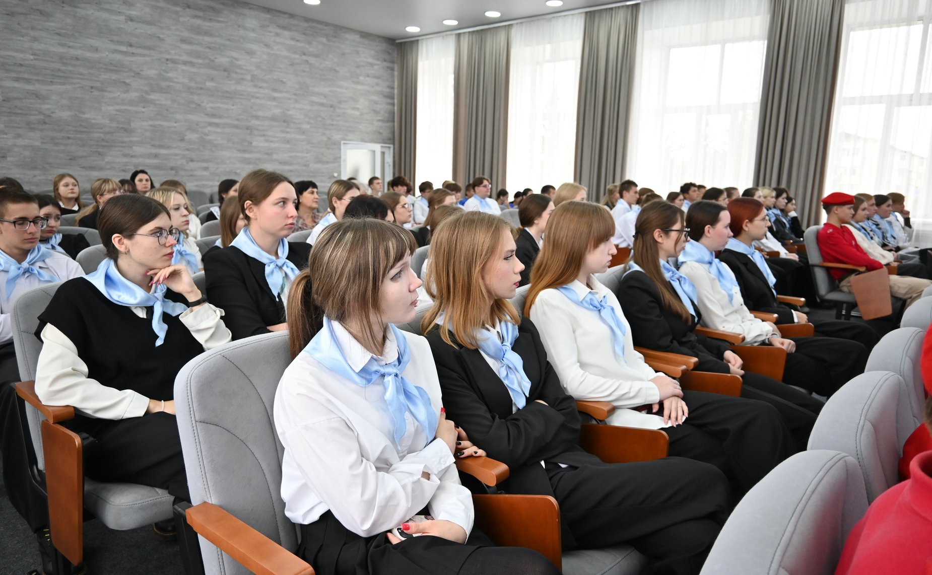 Александр Ролик провел встречу с участниками СВО и патриотические мероприятия