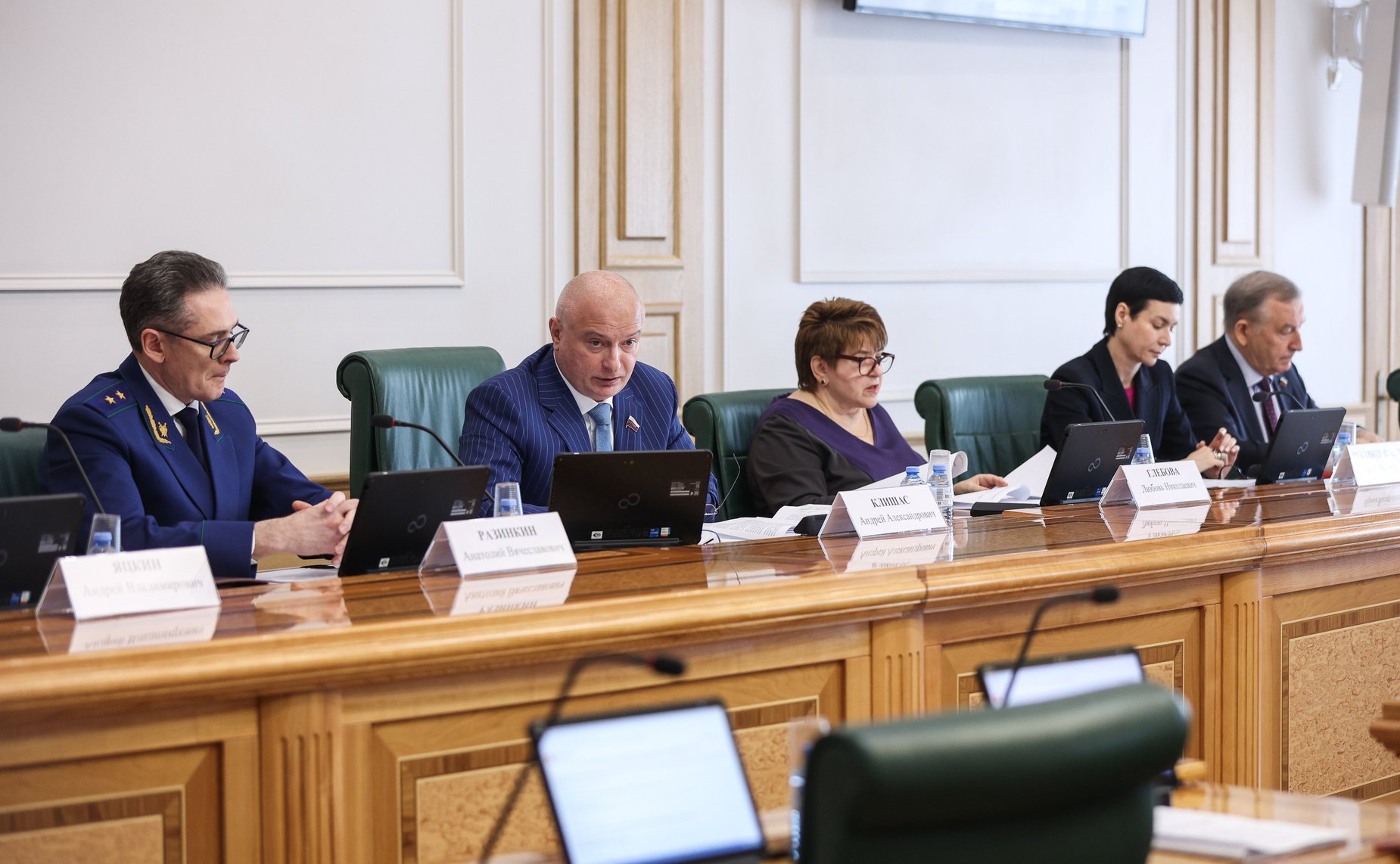 Заседание Комитета СФ по конституционному законодательству и государственному строительству