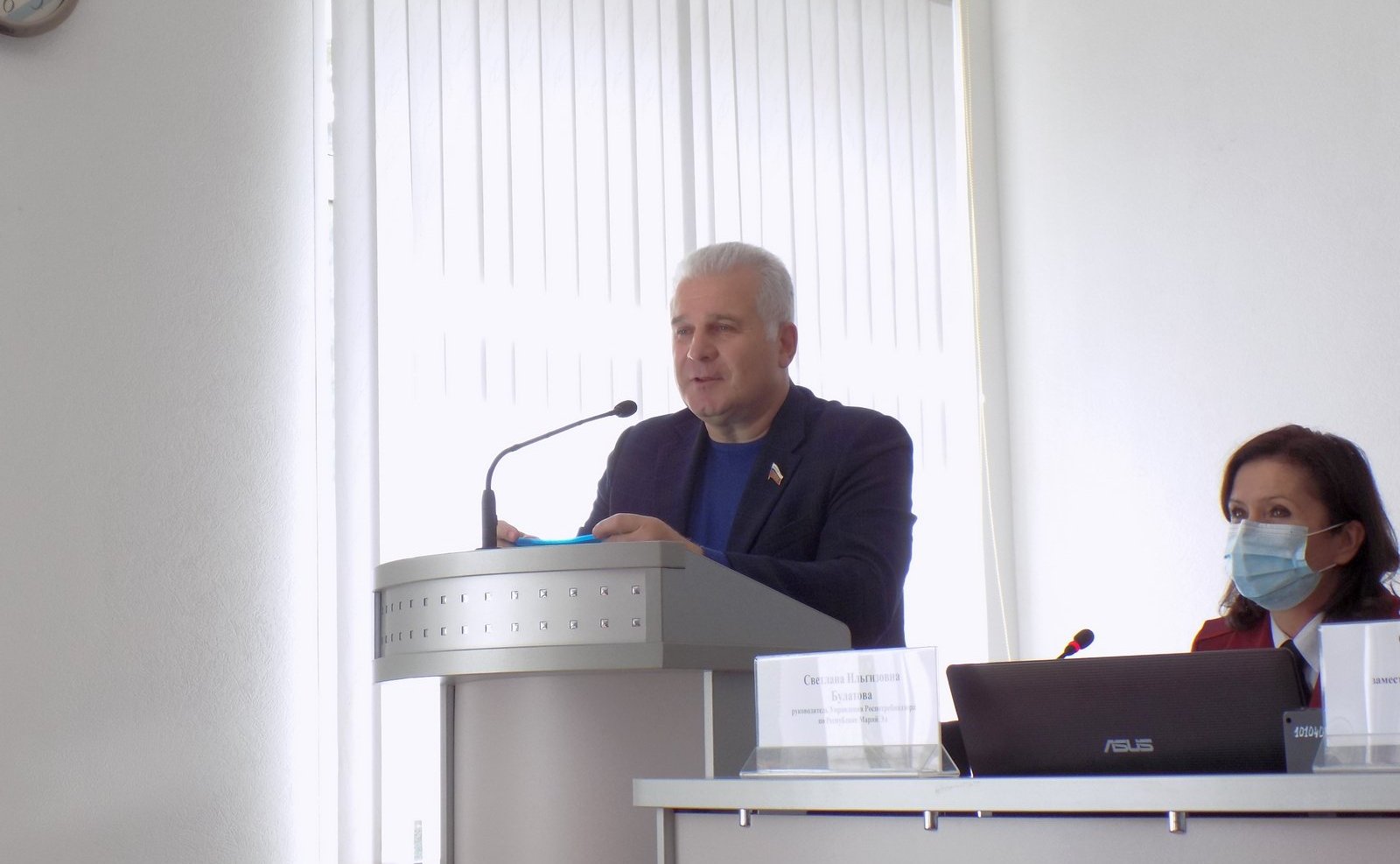 Сергей Мартынов посетил ООО «НПФ «Геникс», который специализируется на разработке и производстве дезинфицирующих жидкостей, используемых для уборки помещений