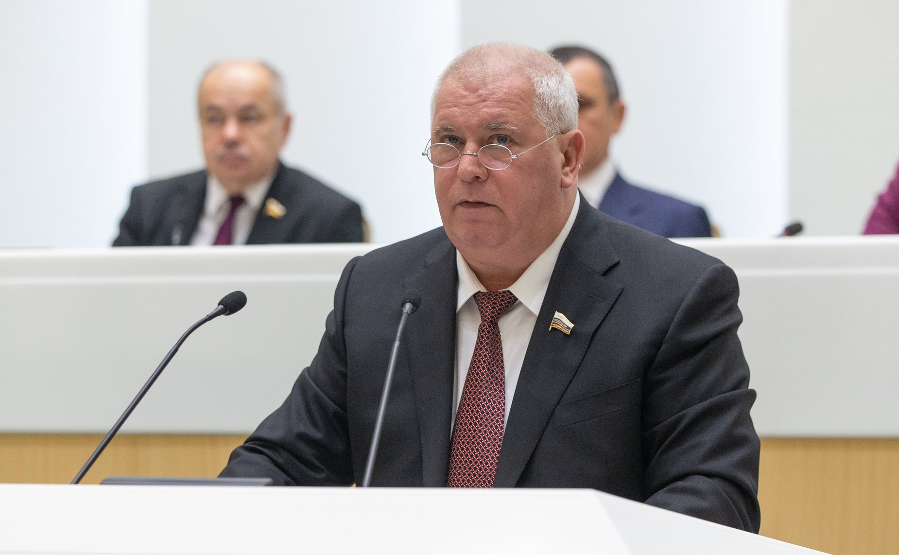 Олег Селезнев