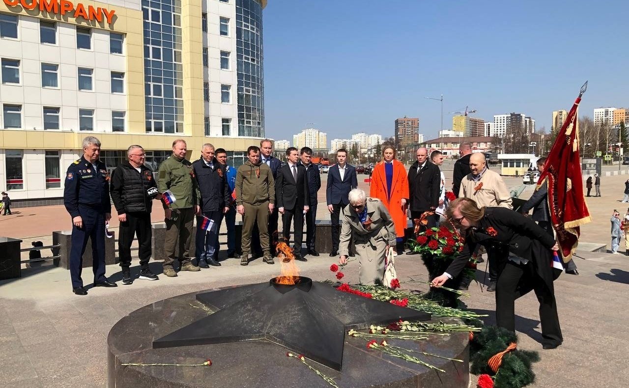 Виктор Шептий принял участие в автопробеге в честь Дня Победы в Екатеринбурге