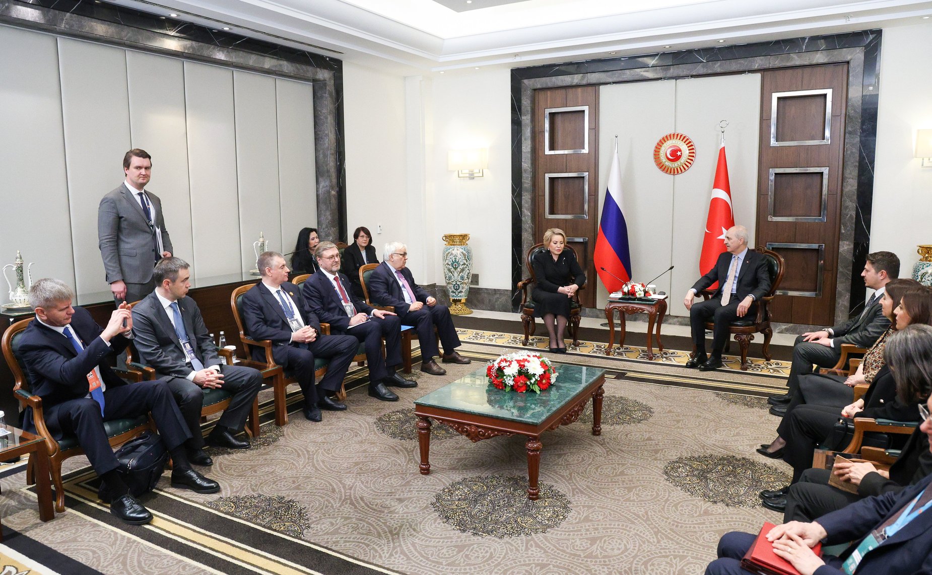 «На полях» 152-й Ассамблеи Межпарламентского союза в Стамбуле Валентина Матвиенко провела встречу с главой Великого национального собрания Турции Нуманом Куртулмушем