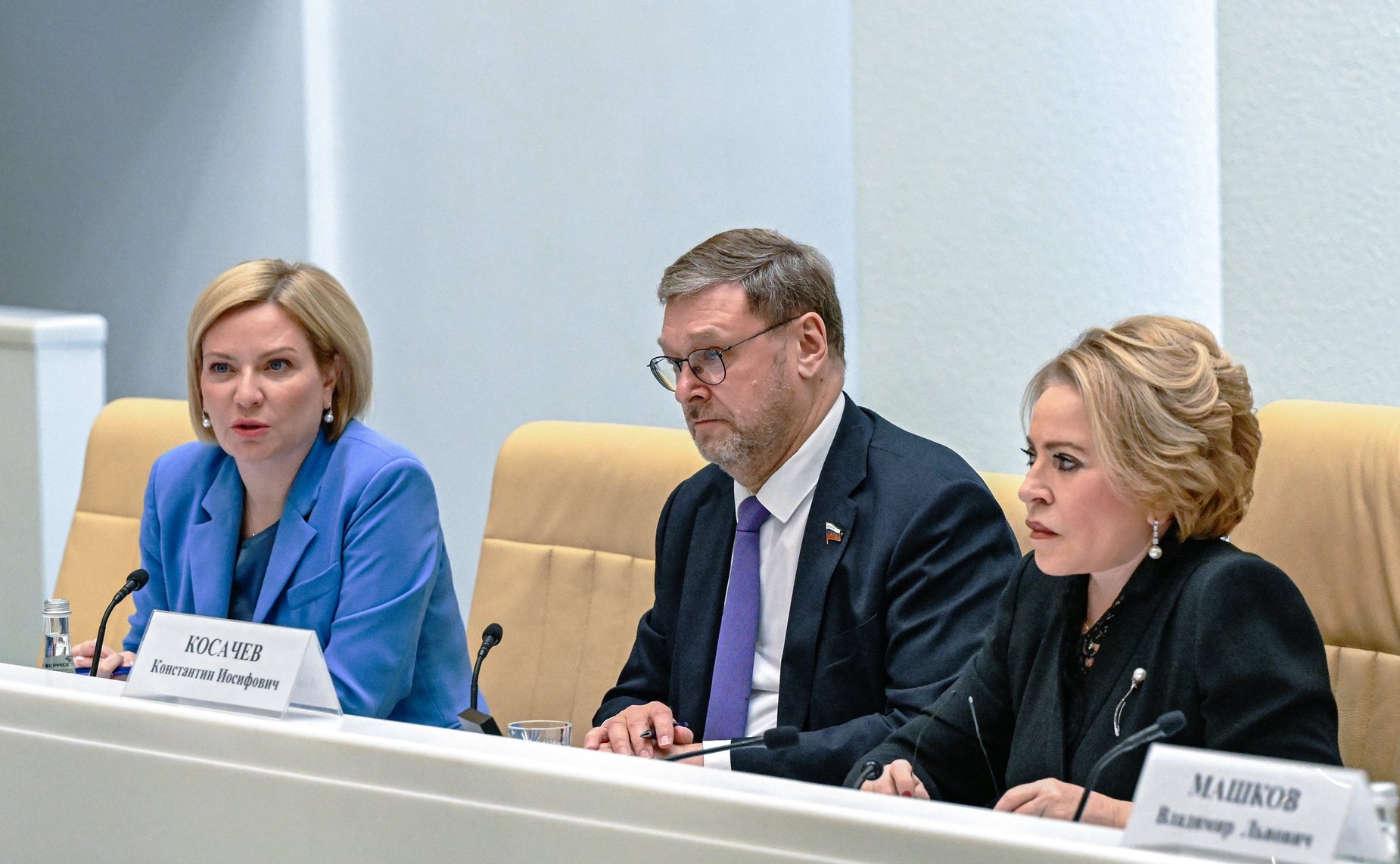 Председатель Совета Федерации Валентина Матвиенко провела встречу с деятелями театрального искусства