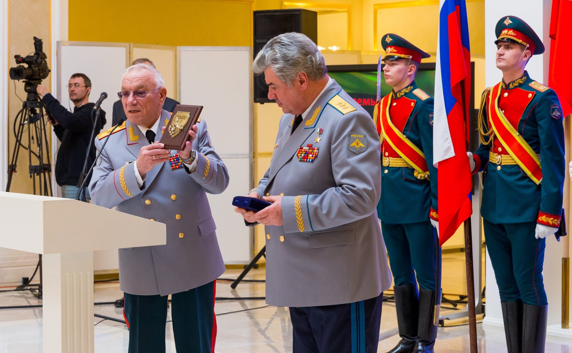 Открытие совместного торжественного заседания Комитета СФ по обороне и безопасности и Клуба военачальников Российской Федерации, посвященного 100-летию со дня создания Красной Армии