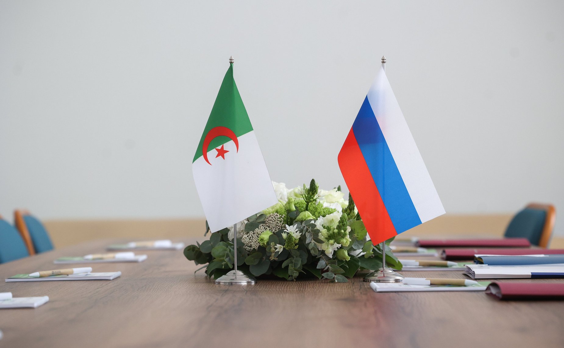 Встреча заместителя Председателя СФ Константина Косачева с заместителем Председателя Национального Народного Собрания Алжирской Народной Демократической Республики. XI Невский международный экологический конгресс