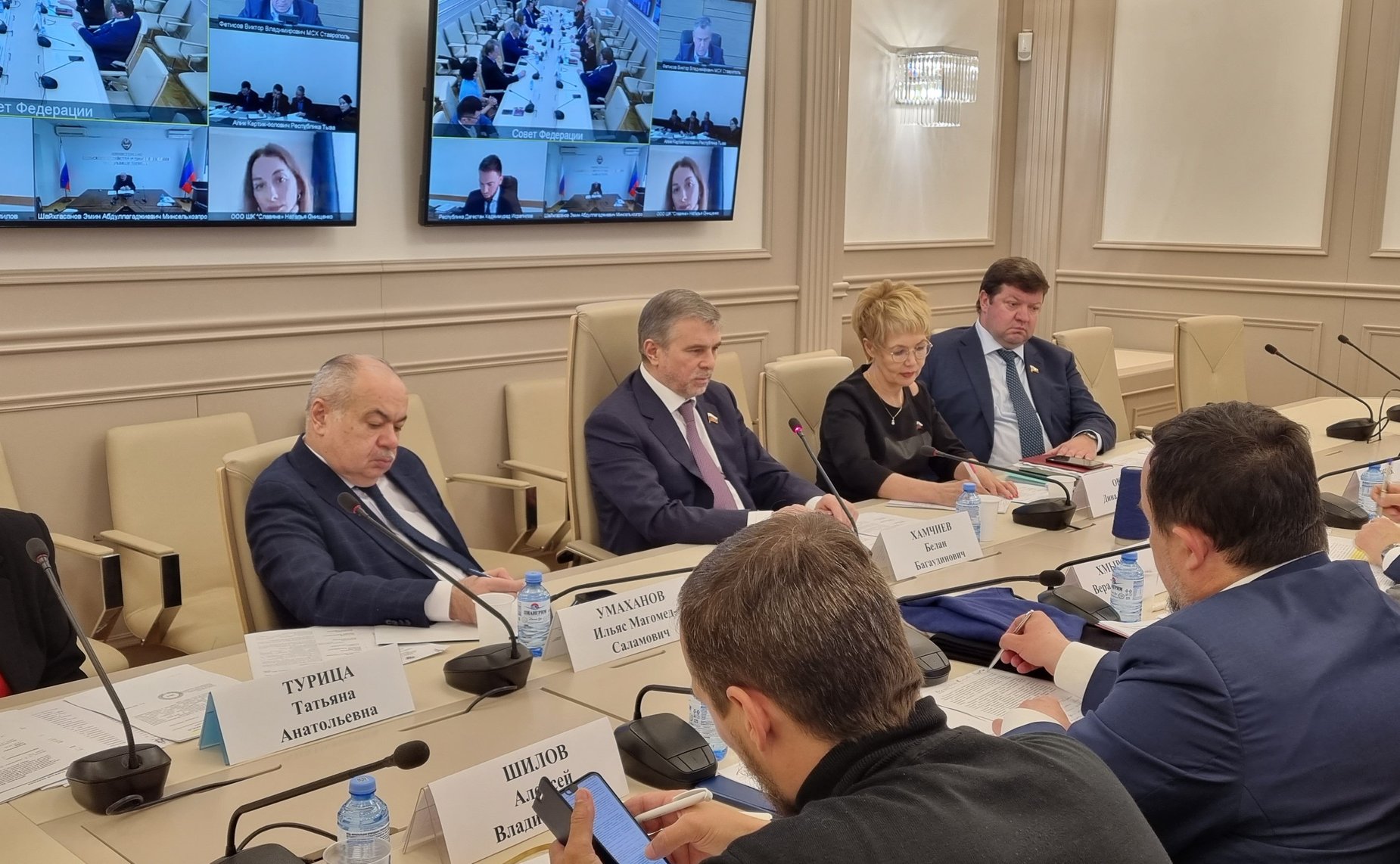 В Совете Федерации обсудили вопрос, связанный с оказанием мер поддержки создания пилотных комплексных проектов полного цикла глубокой переработки овечьей шерсти от первичного сбора шерсти до производства шерстяных изделий