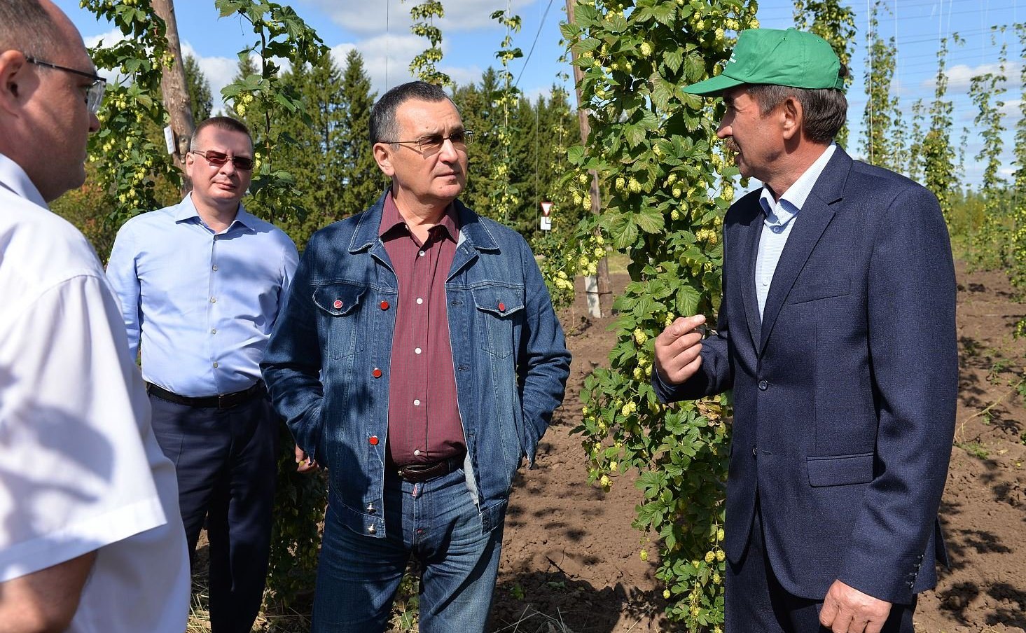 Николай Федоров посетил Учебный научно-практический центр «Студенческий» Чувашской государственной сельскохозяйственной академии