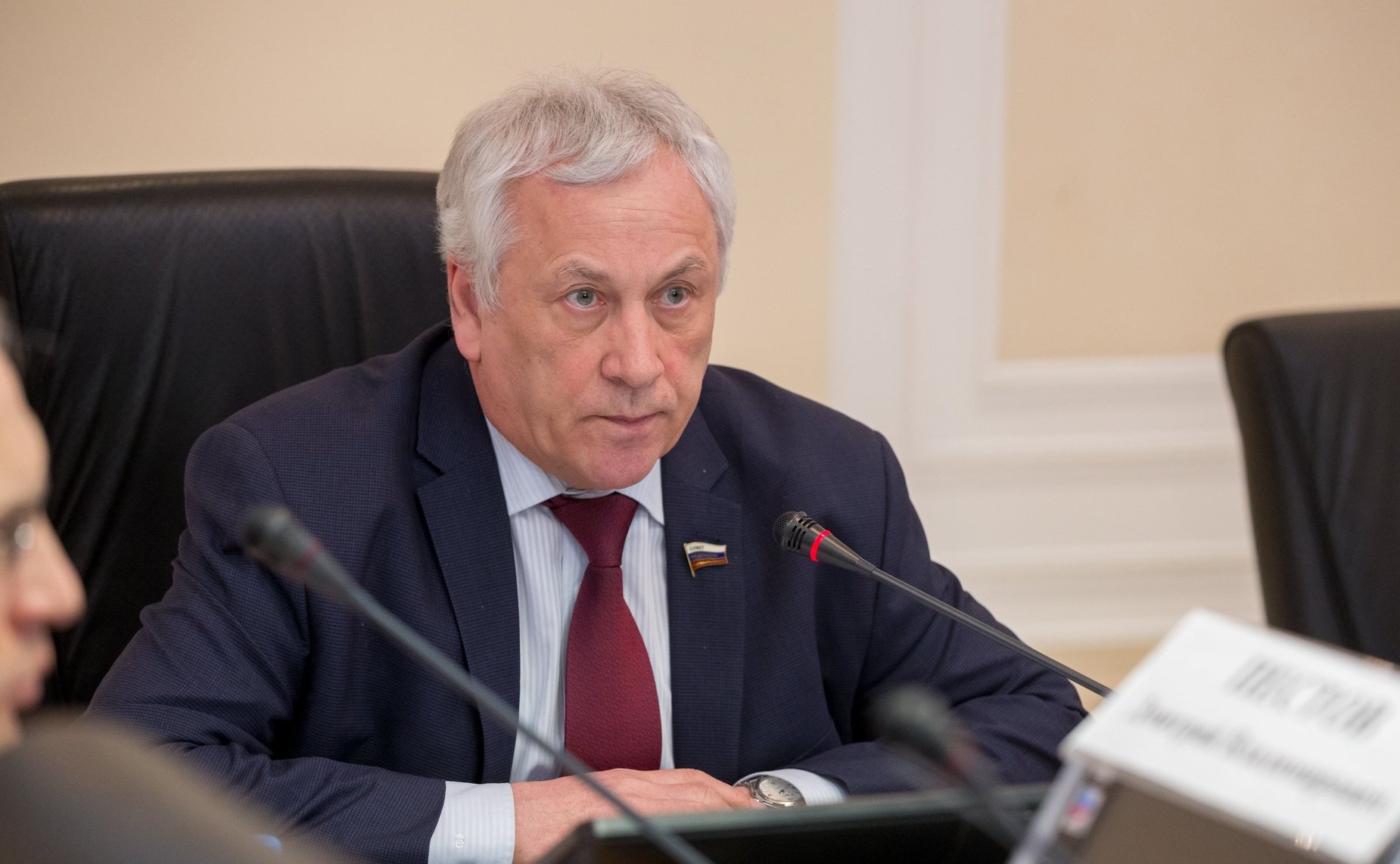 Юрий Липатов