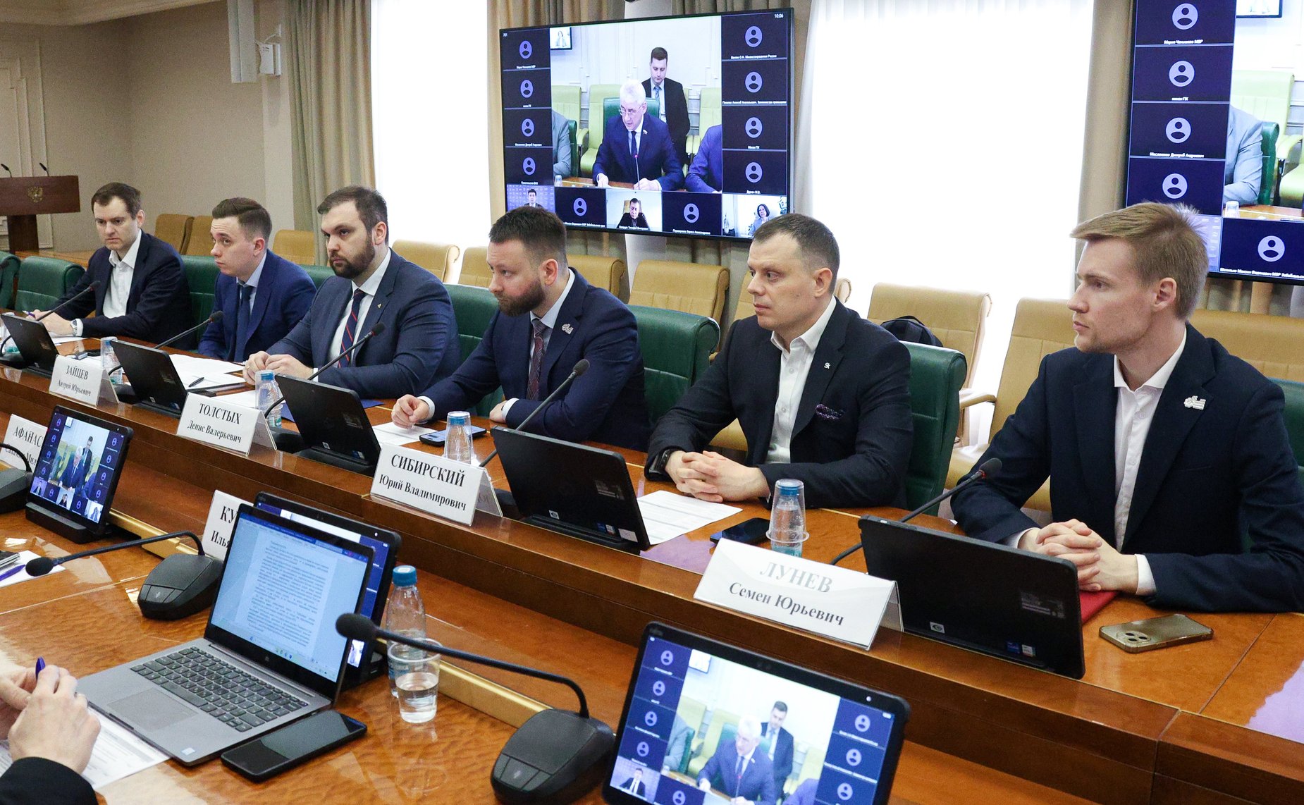 Совещание «Промышленная кооперация: условия для роста производственного и технологического потенциала регионов Дальнего Востока»