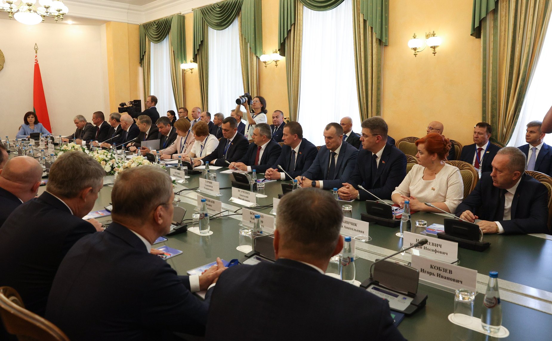 Встреча Председателя Совета Федерации Валентины Матвиенко и Председателя Совета Республики Национального собрания Республики Беларусь Натальи Кочановой с руководством субъектов Российской Федерации и регионов Республики Беларусь