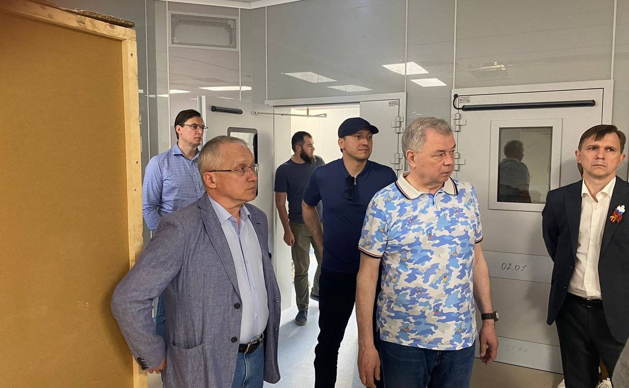 Анатолий Артамонов в Кисловодске посетил стройплощадки социальных объектов