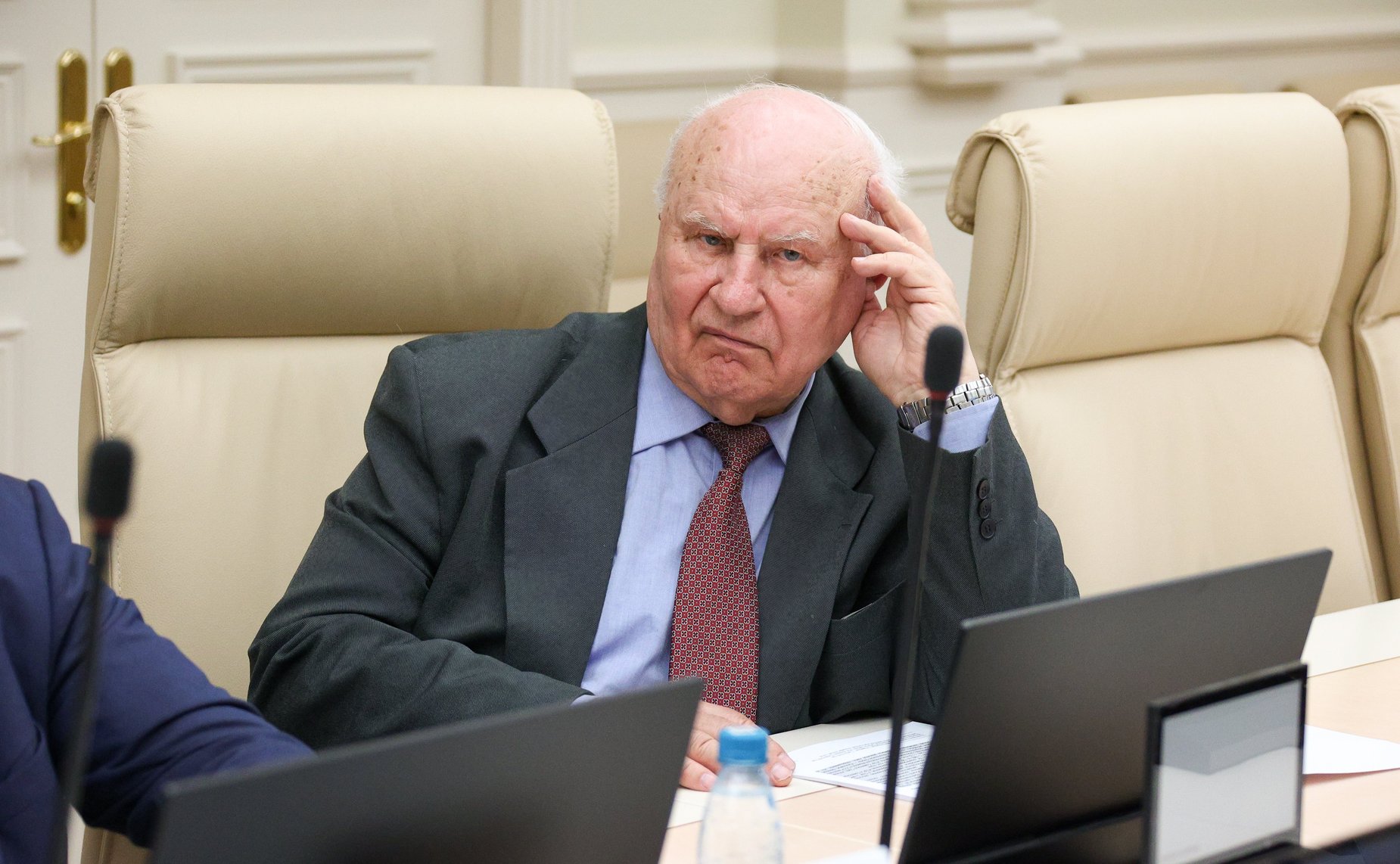 Совещание «О ходе реализации «дорожной карты» по развитию действующих веществ для химических средств защиты растений на территории РФ на период 2025–2030 годов»