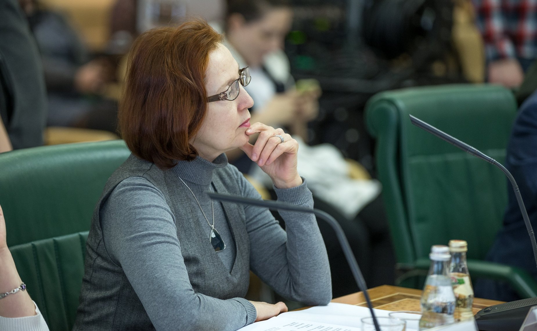 Публичное обсуждение проекта федерального закона, касающегося придания государственного статуса программе по установкам беби-боксов