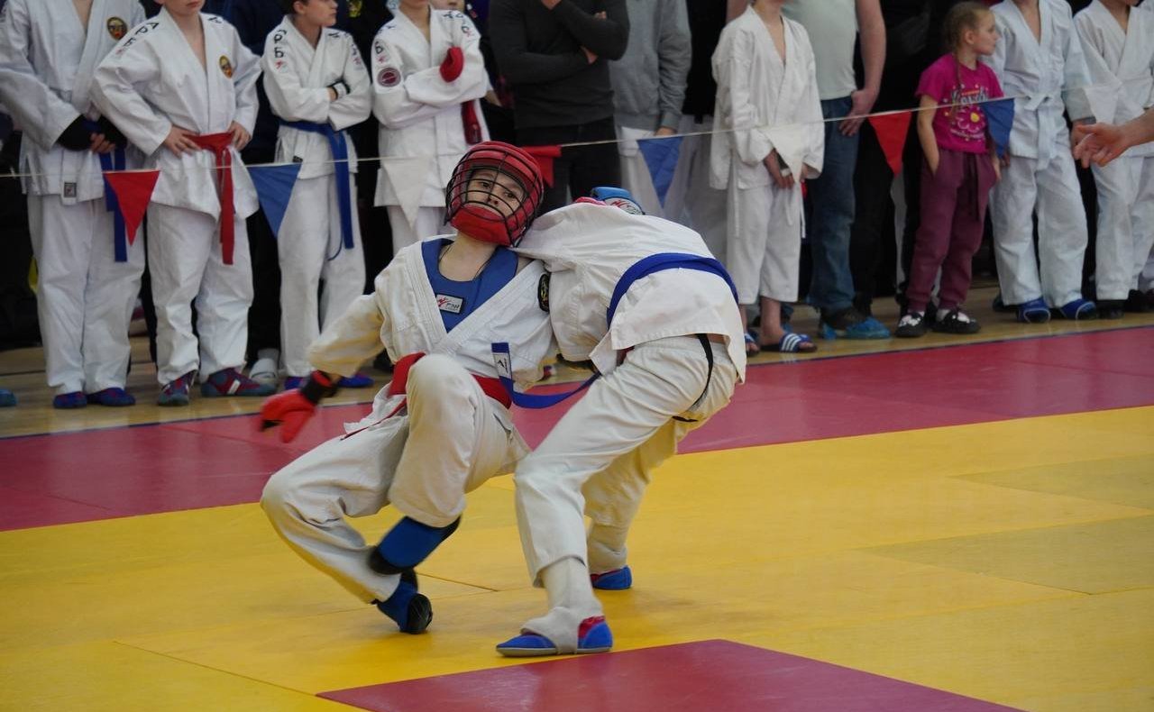 Светлана Кириллова приняла участие в церемонии награждения победителей и призеров Всероссийского турнира по армейскому рукопашному бою среди детей и подростков в Костроме