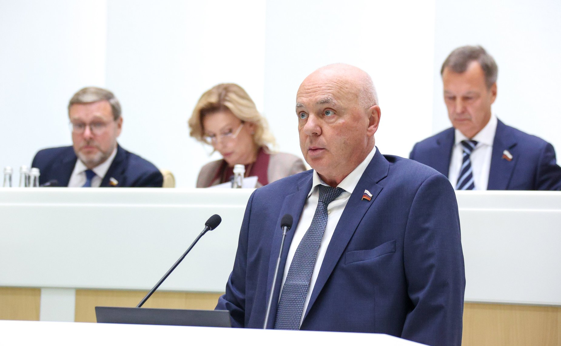 Андрей Шохин