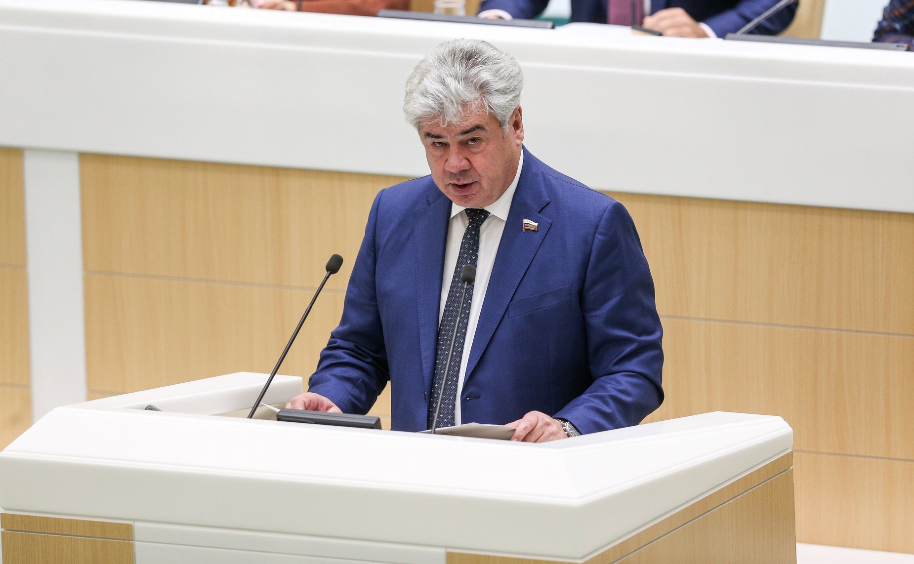 Виктор Бондарев