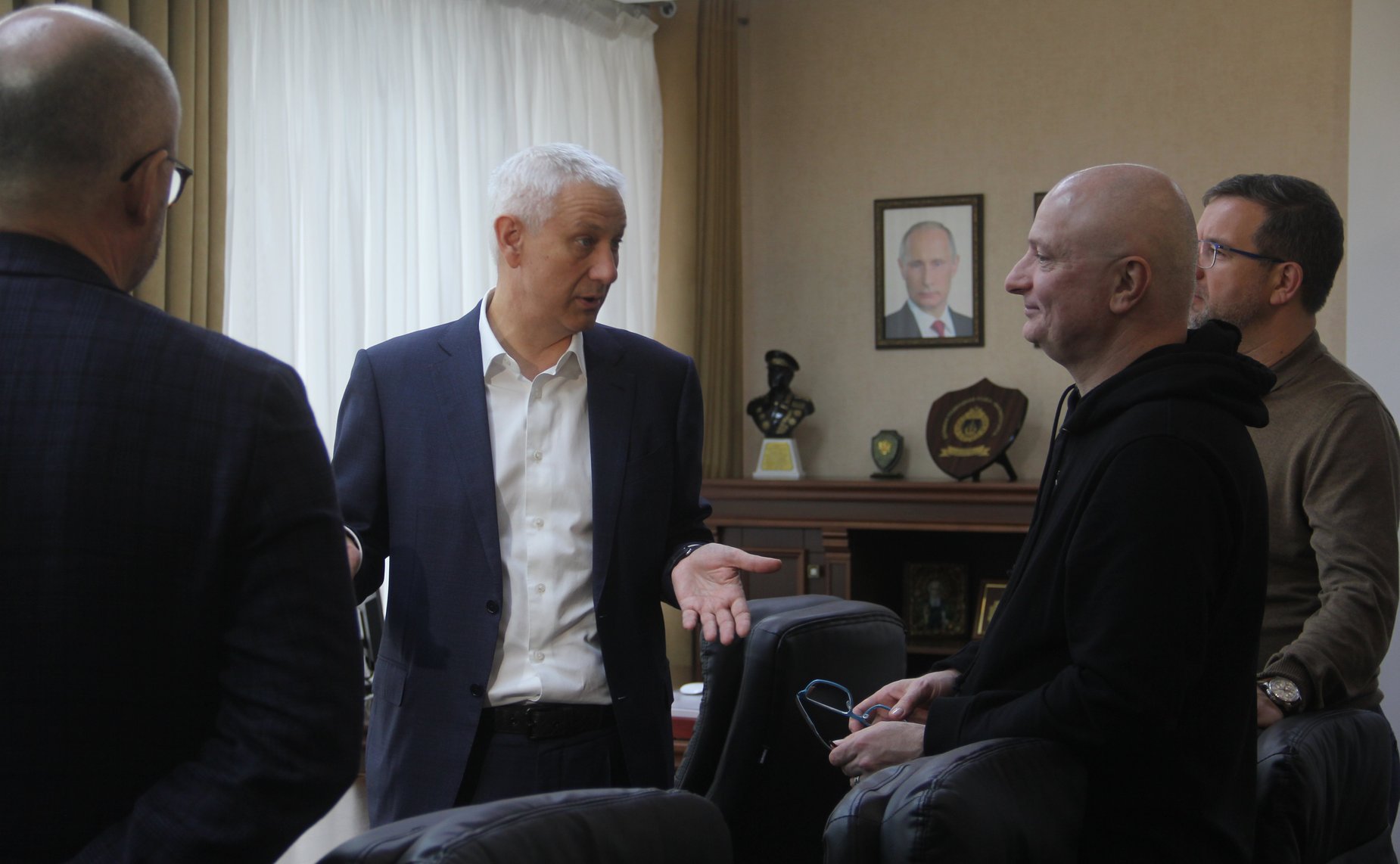 Сенаторы РФ посетили в Магнитогорске объекты промышленной и городской инфраструктуры