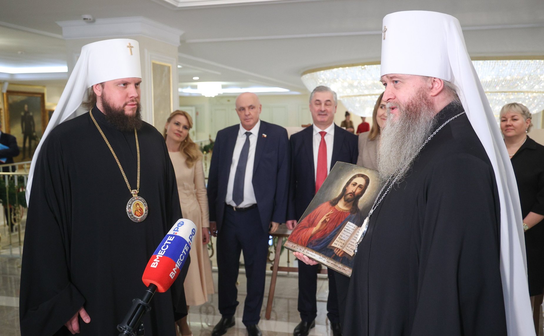 Выставка восстановленных икон Донбасса из Свято-Петропавловского кафедрального собора