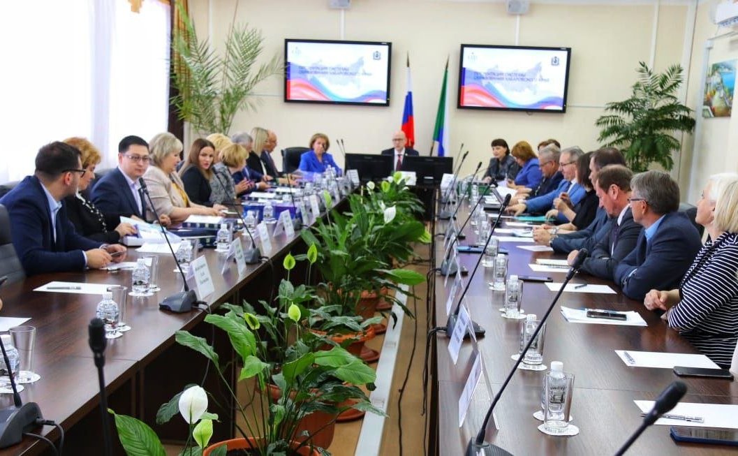 Людмила Скаковская провела выездное совещание Комитета СФ по науке, образованию и культуре в Хабаровске